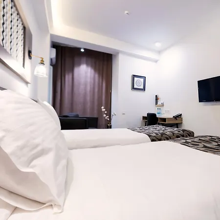 Thomas Albert Hotel-2